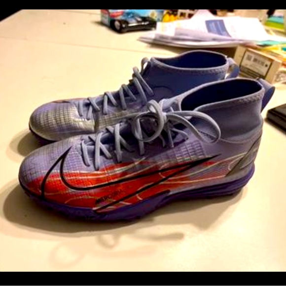 Nike Kylian MBAPPE X MERCURIAL SUPERFLY 8 CLUB SOCCER SNEAKERS size 6 - Picture 1 of 5